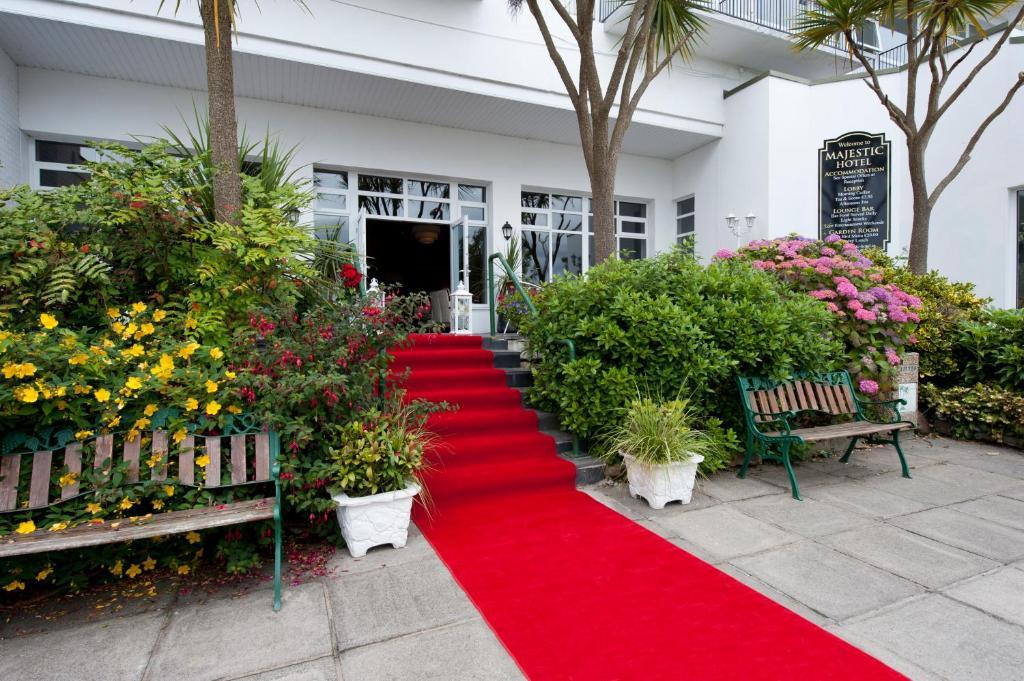 Majestic Hotel トラモア エクステリア 写真